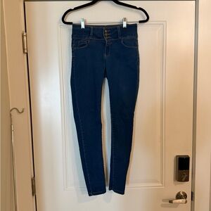 Wax Jean Medium Wash Low Rise Skinny Jeans - Size 3